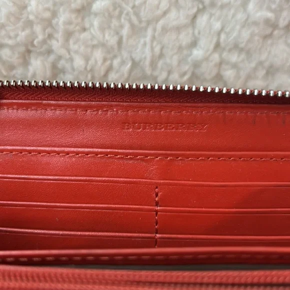 Burberry Long Zippered Checkered Wallet with Patent Leather - Picture 7 of 13